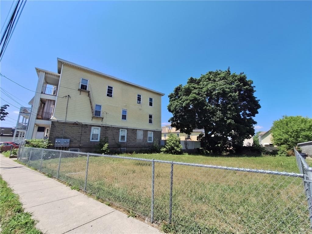 18 Magnolia Street photo 2
