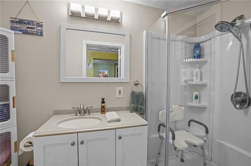1304 New London Avenue photo 16