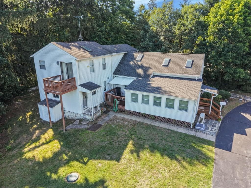 1304 New London Avenue