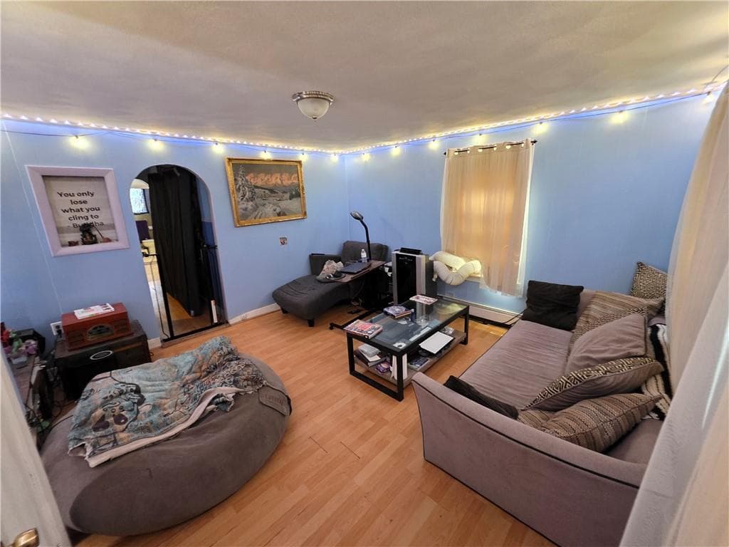 422 East Avenue photo 2