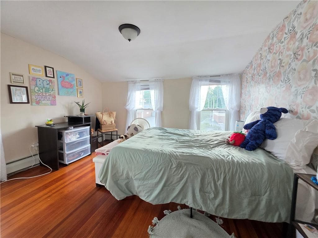 422 East Avenue photo 28