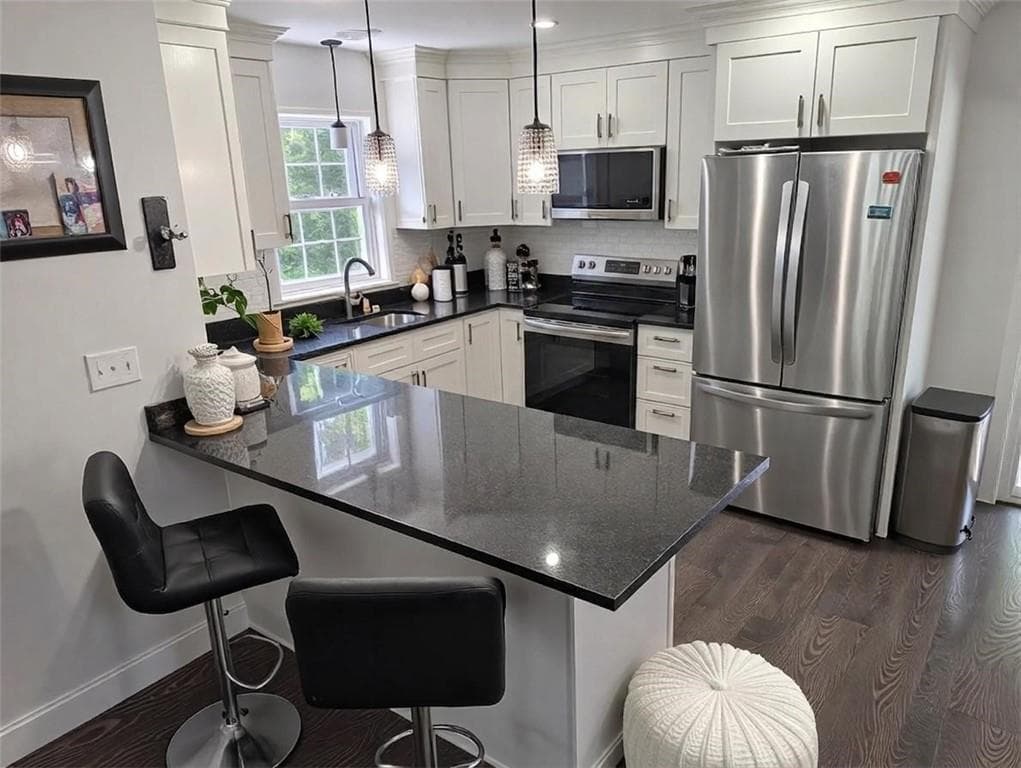 Single Family Residence at 24 Walsh Street, Providence, photo 2 of 16