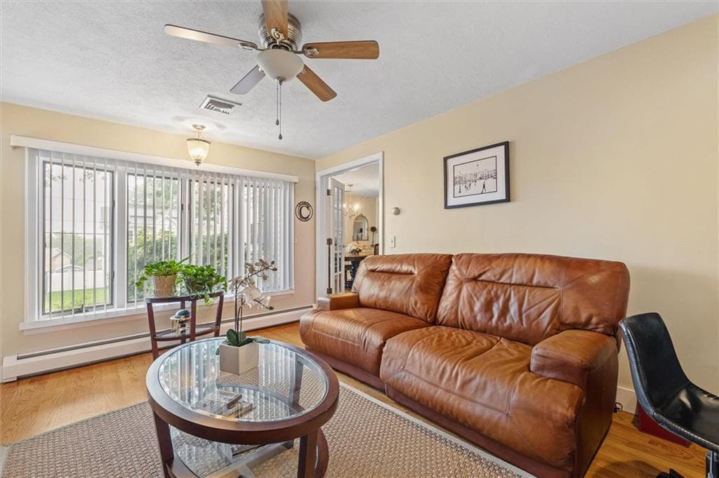 95 Priscilla Drive photo 9