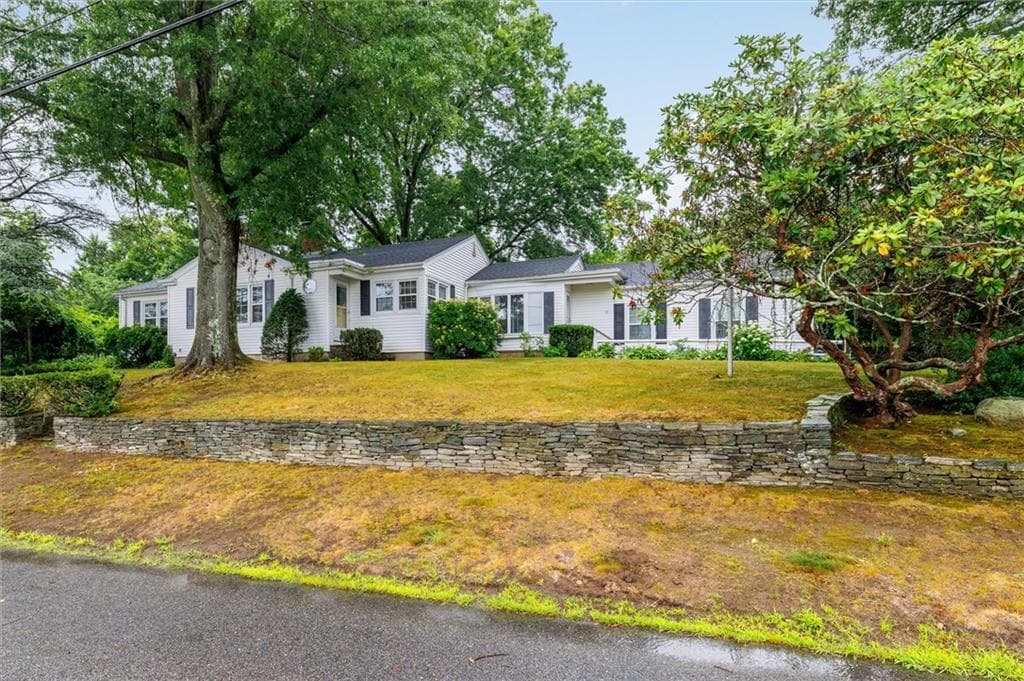 95 Priscilla Drive photo 4
