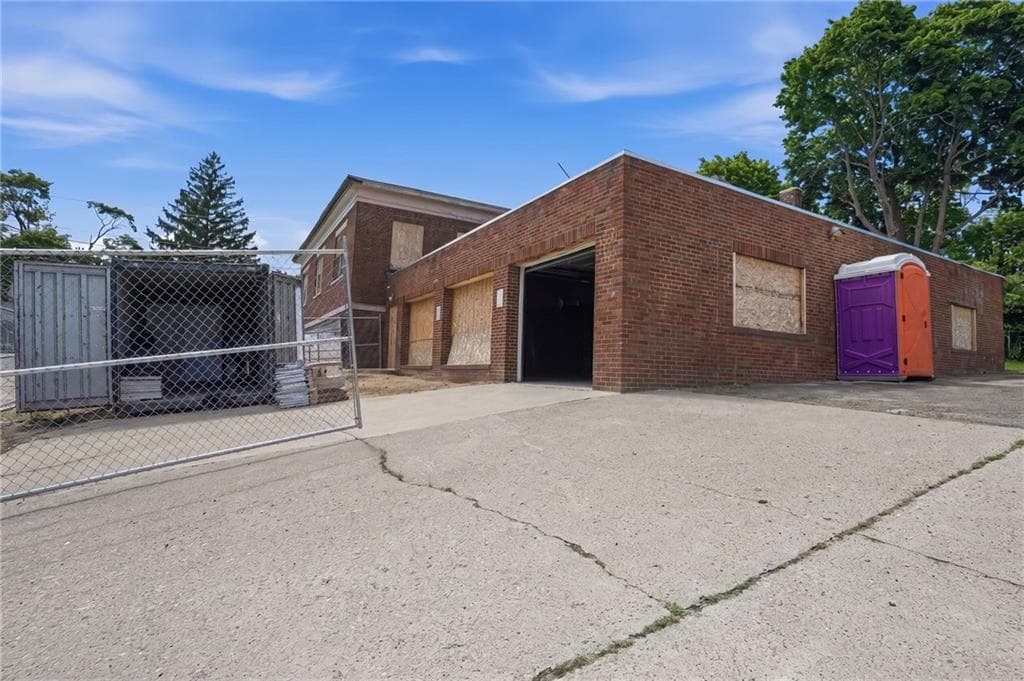 76 Providence Street photo 33