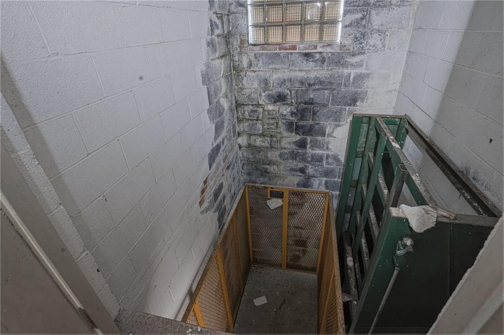 76 Providence Street photo 11