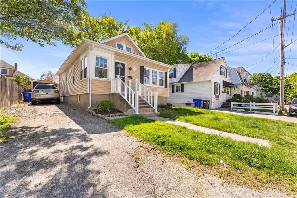Single Family Residence at 9 Lookout Avenue, North Providence, photo 19 of 21