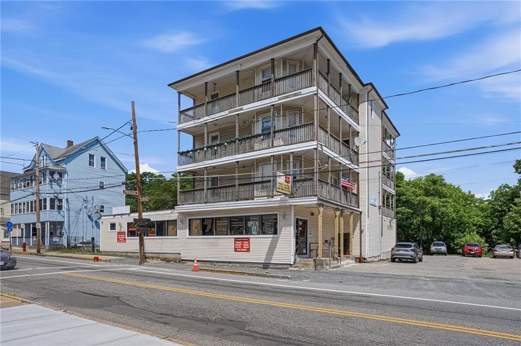 937 939 Social Street