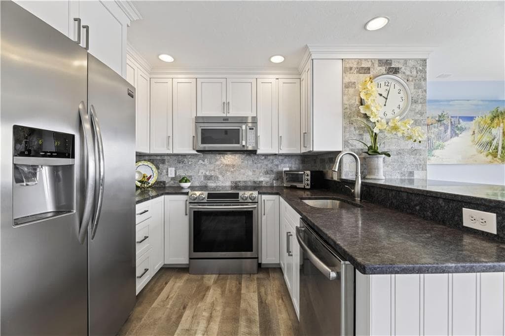 Condominium at 319 Atlantic Avenue UNIT 13, Westerly, photo 7 of 32