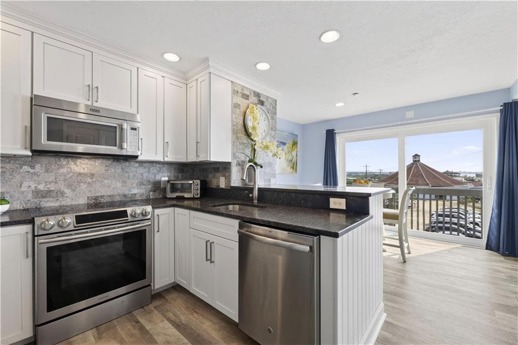 Condominium at 319 Atlantic Avenue UNIT 13, Westerly, photo 8 of 32