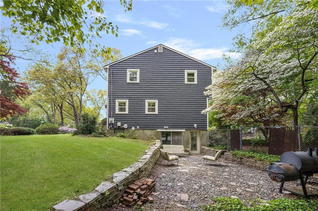 1 Gladridge Drive photo 31