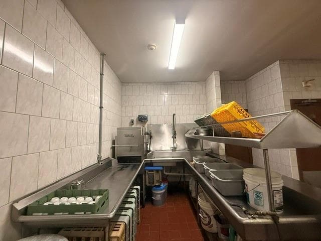 Commercial at 1172 Main Street, Richmond, photo 7 of 10