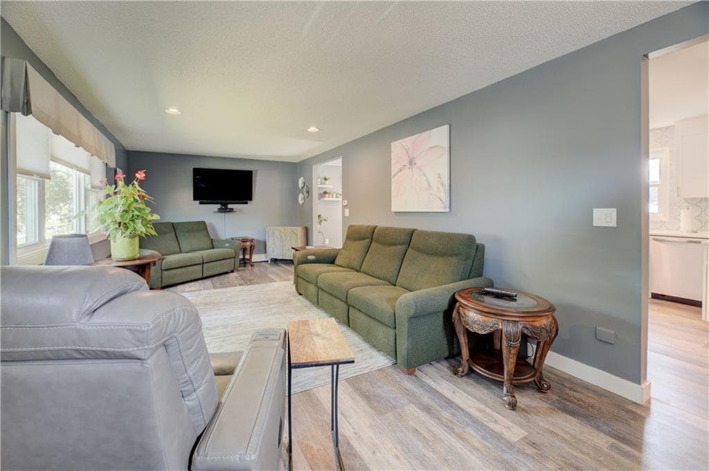 16 Arlington Avenue photo 5