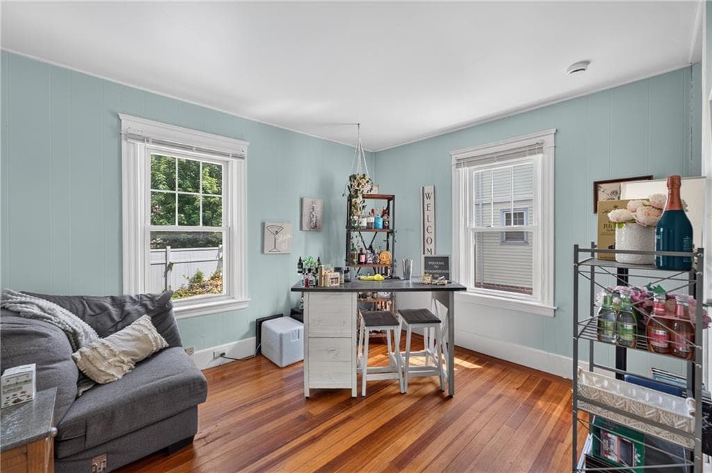 167 Narragansett Street photo 6