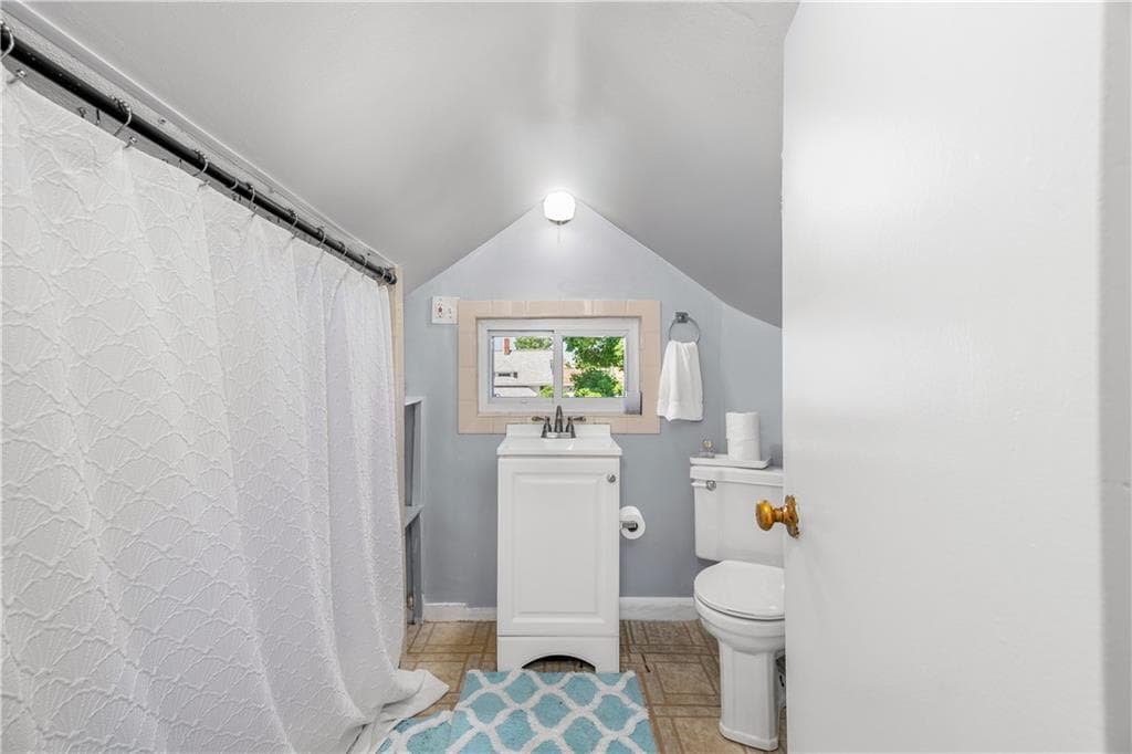 62 Mary Avenue photo 27