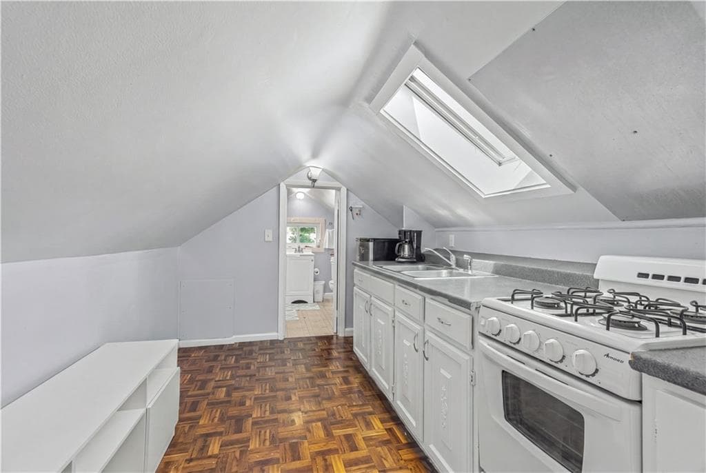 62 Mary Avenue photo 26