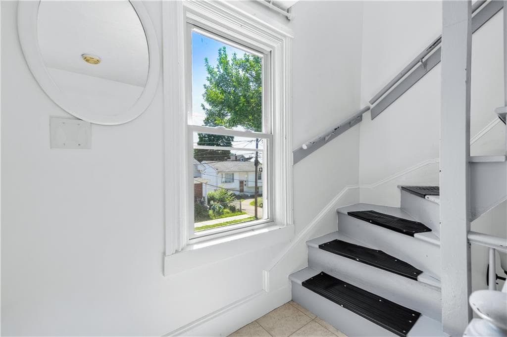 62 Mary Avenue photo 30