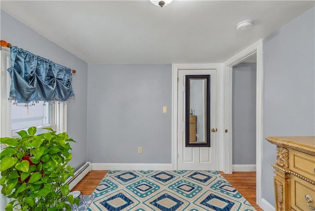 62 Mary Avenue photo 8