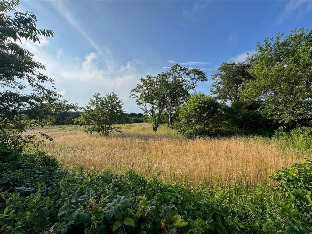 Unimproved Land at 751 Corn Neck Road, Block Island, photo 4 of 6