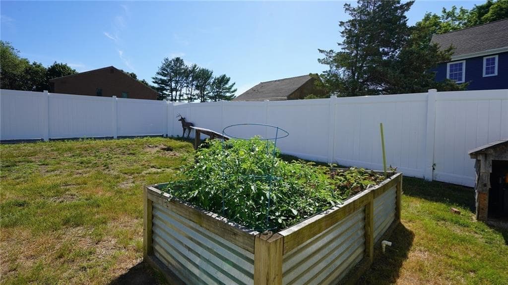 150 Coolidge Street photo 21