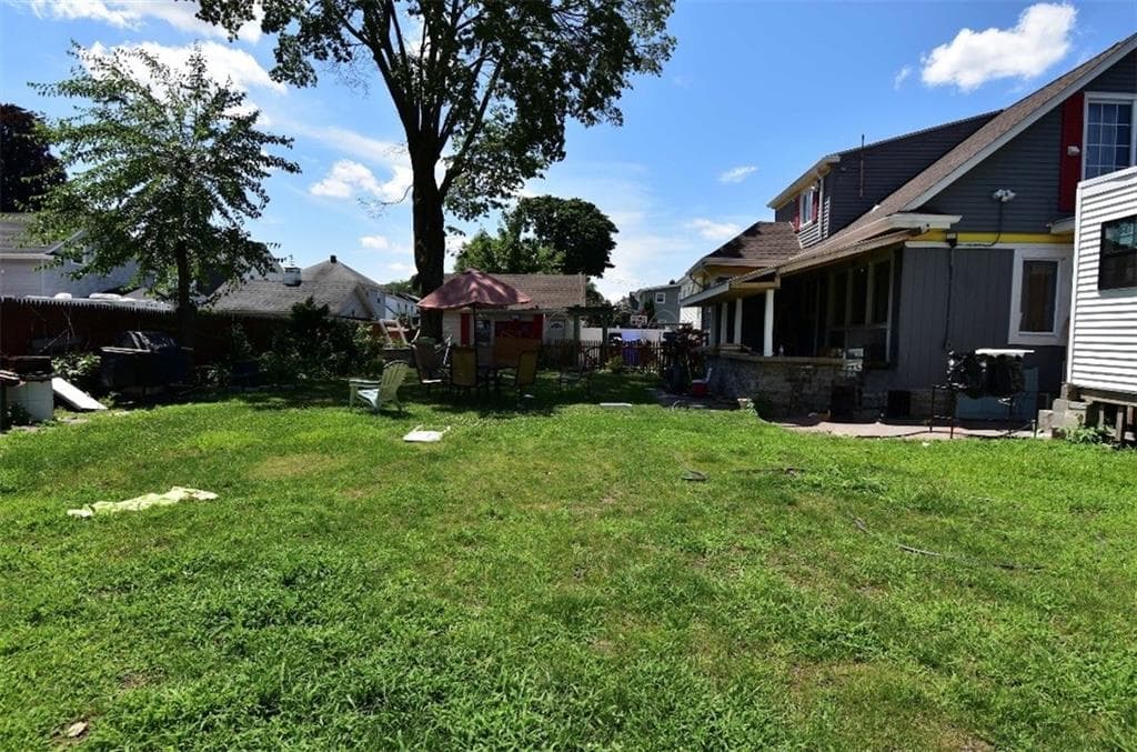 Single Family Residence at 262 West Forest Avenue, Pawtucket, photo 6 of 20