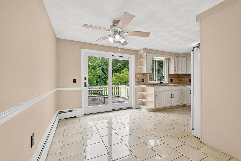 Single Family Residence at 12 Janet Drive, West Warwick, photo 6 of 18