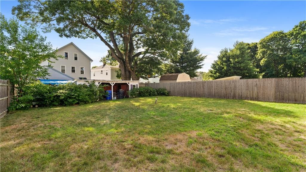 33 Linden Avenue photo 30