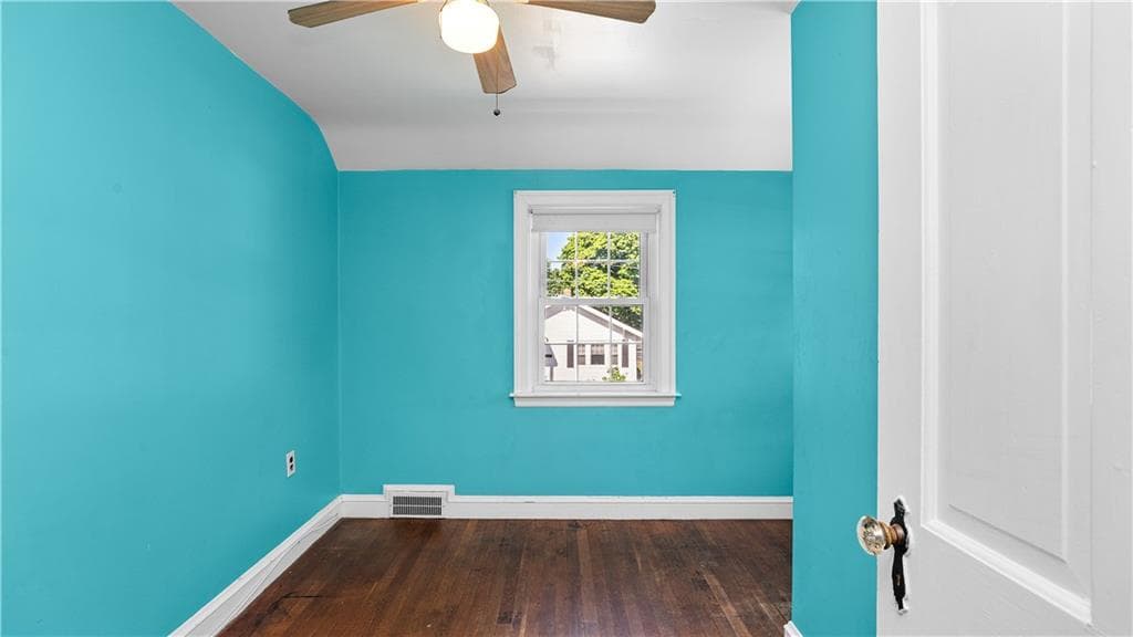 33 Linden Avenue photo 21
