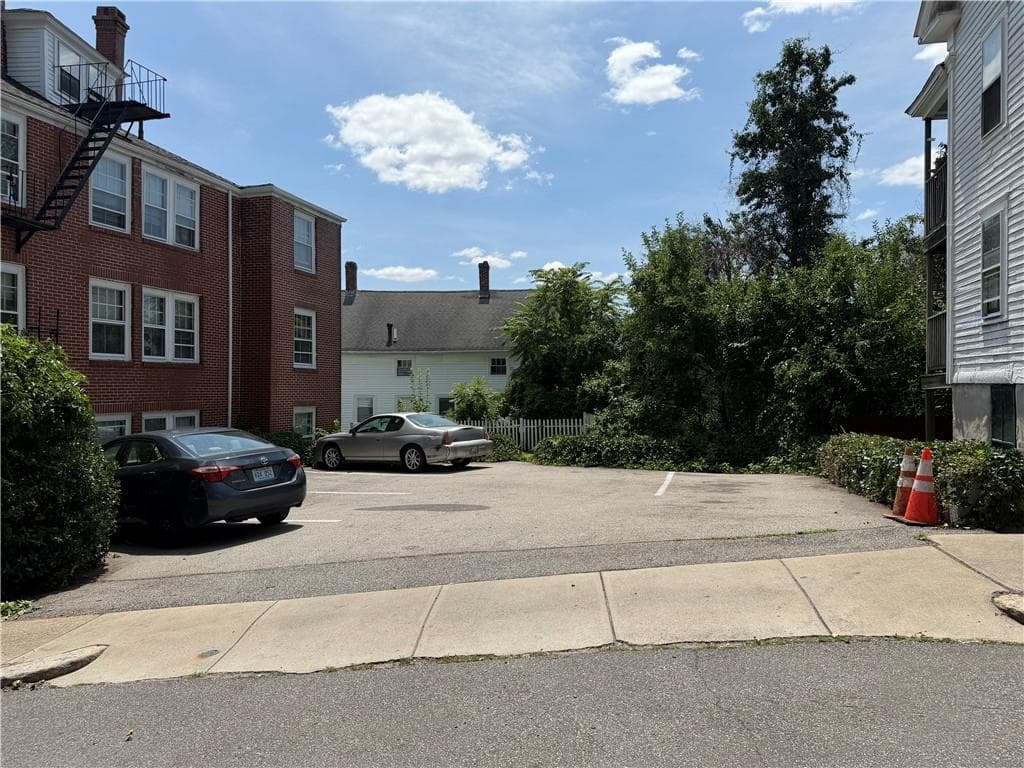 42 84 Church Street photo 6