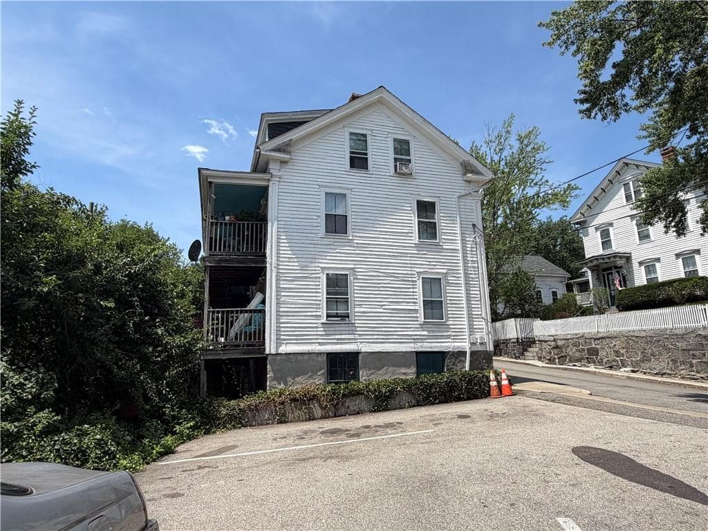 42 84 Church Street photo 9