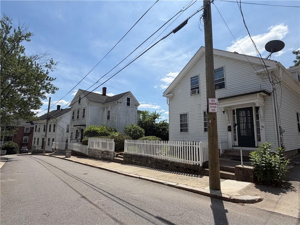42 84 Church Street photo 19