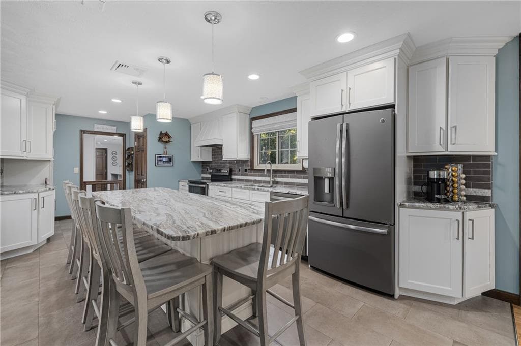 Multi Family at 365 367 West Wrentham Road, Cumberland, photo 7 of 49