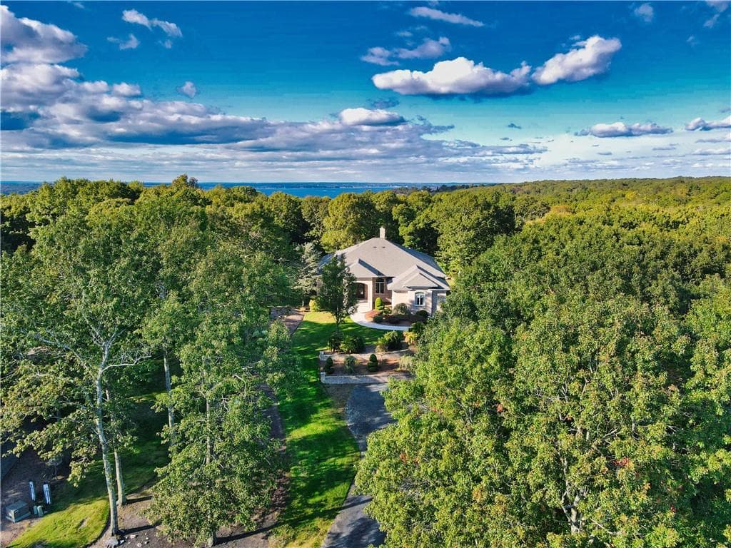 51 W Ridge Drive photo 4