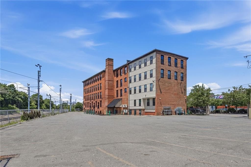 Condominium at 50 Ashburton Street UNIT 1, Providence, photo 34 of 38