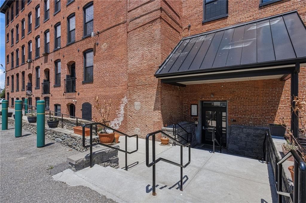 Condominium at 50 Ashburton Street UNIT 1, Providence, photo 33 of 38
