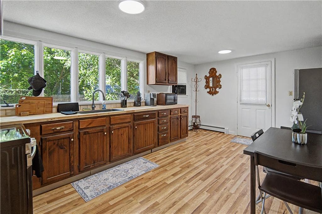 137 A Kingstown Road photo 4