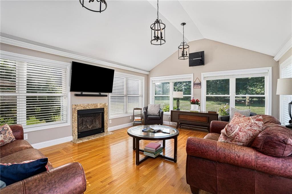 165 Garden City Drive photo 27
