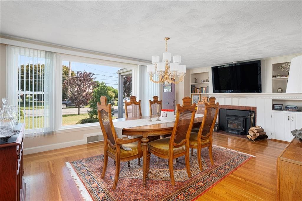 165 Garden City Drive photo 7