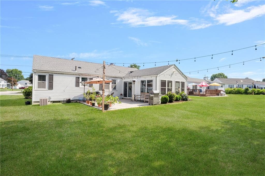 165 Garden City Drive photo 32