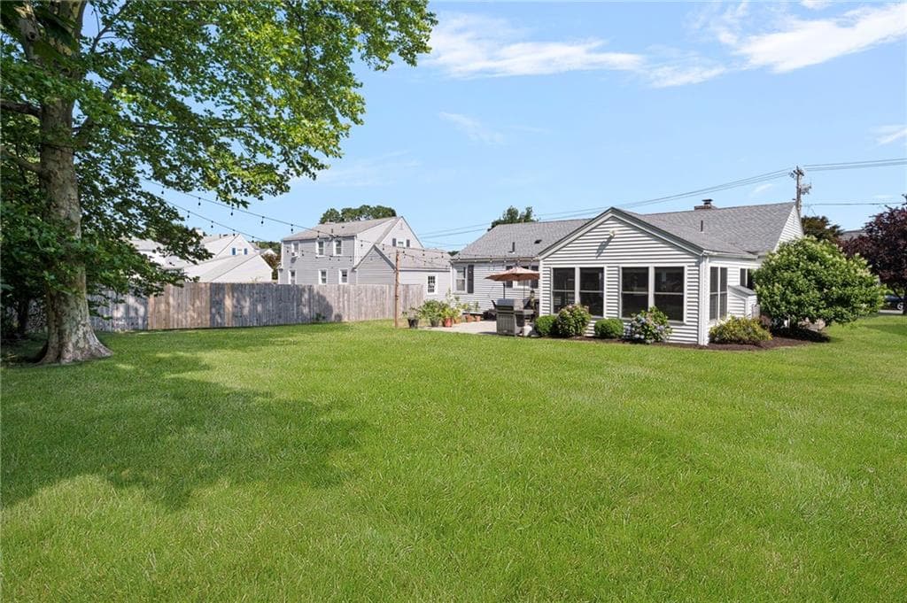 165 Garden City Drive photo 30