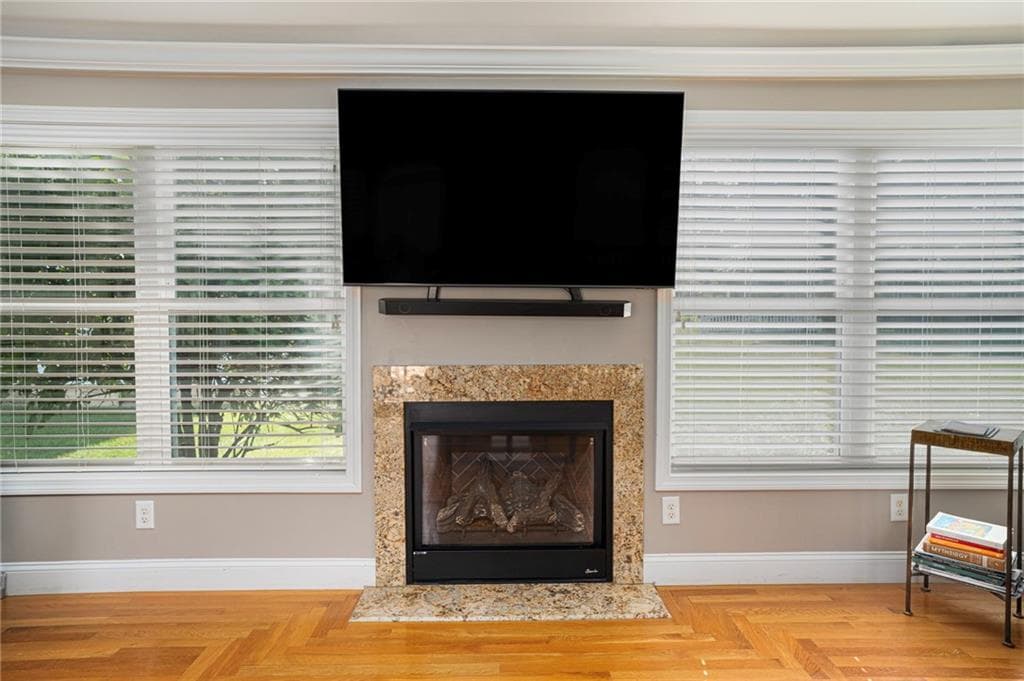 165 Garden City Drive photo 29