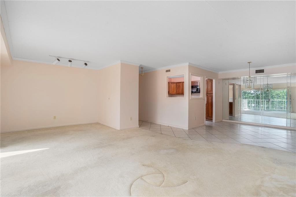 200 Hoffman Avenue UNIT 402 photo 12
