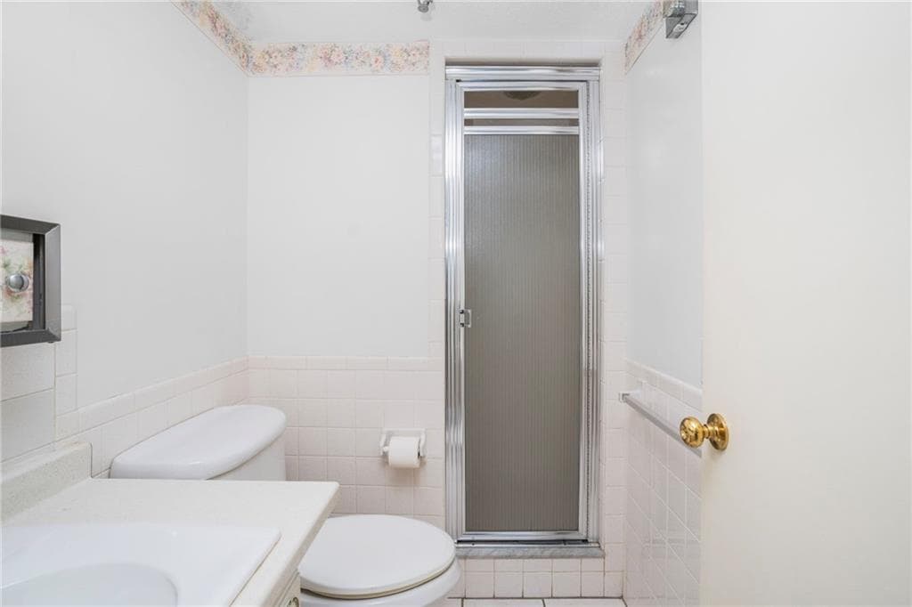 200 Hoffman Avenue UNIT 402 photo 19