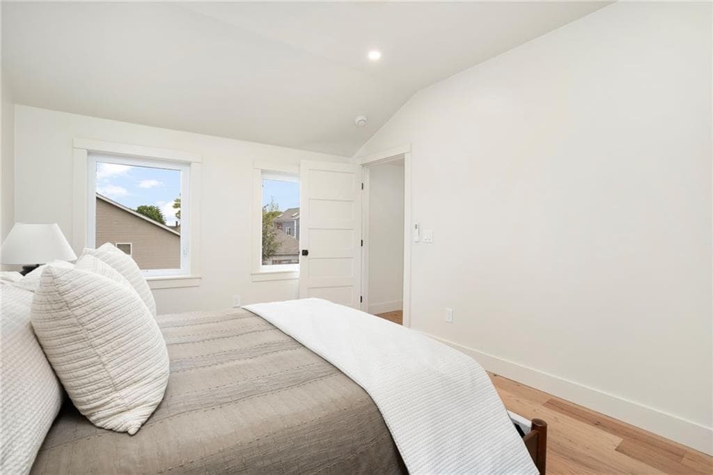 54 56 Grand View Street photo 32