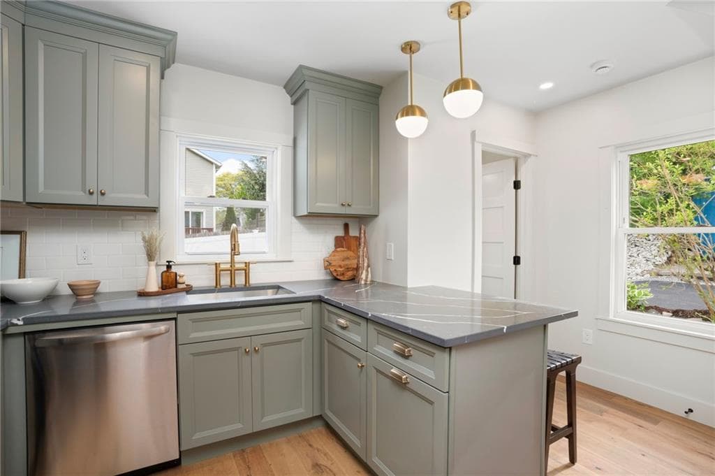 54 56 Grand View Street photo 18