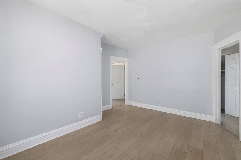 559 Branch Avenue photo 41