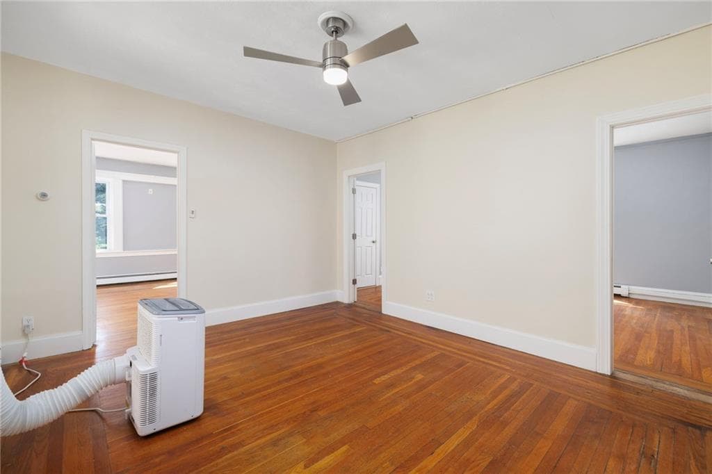559 Branch Avenue photo 25