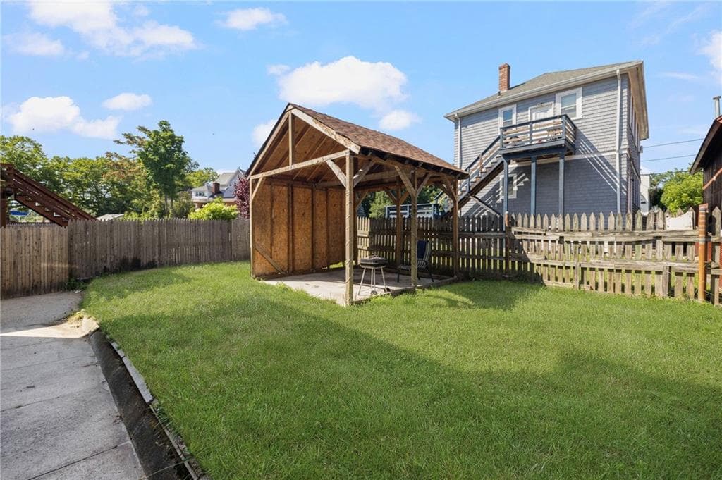 559 Branch Avenue photo 47