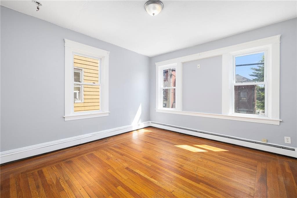 559 Branch Avenue photo 28