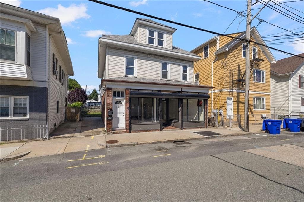 559 Branch Avenue photo 5